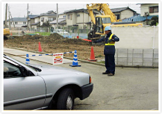 工事現場での交通誘導警備